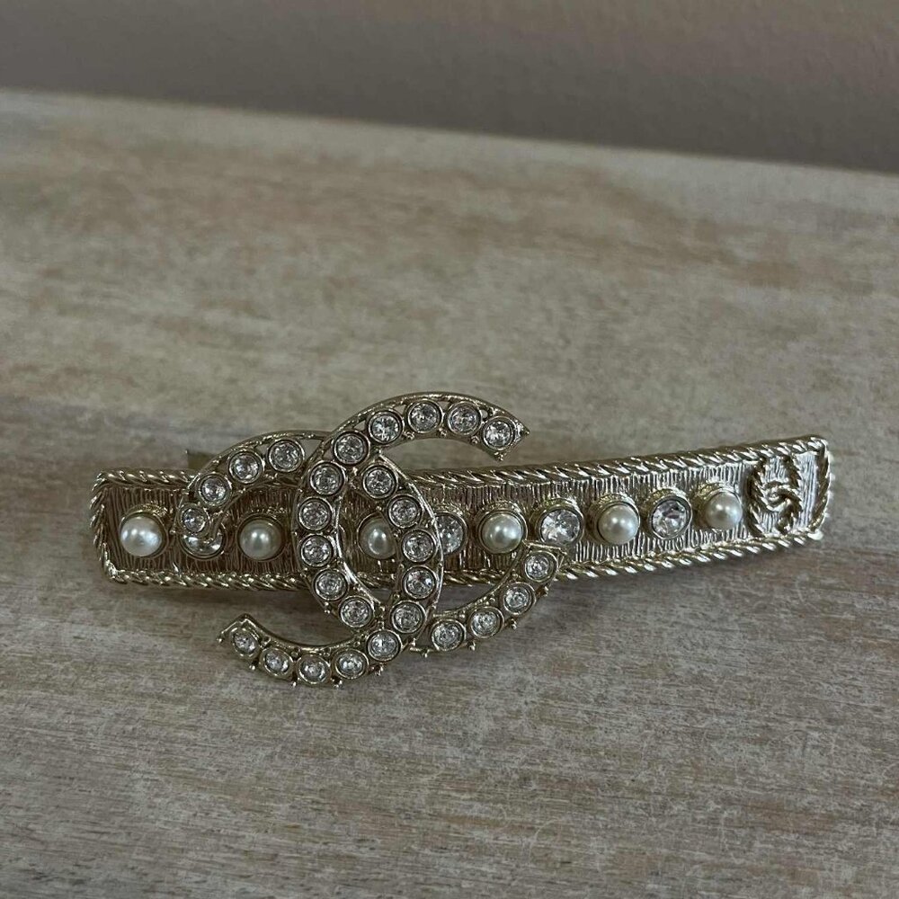 Chanel Hair Clip with Coco Mark Golden